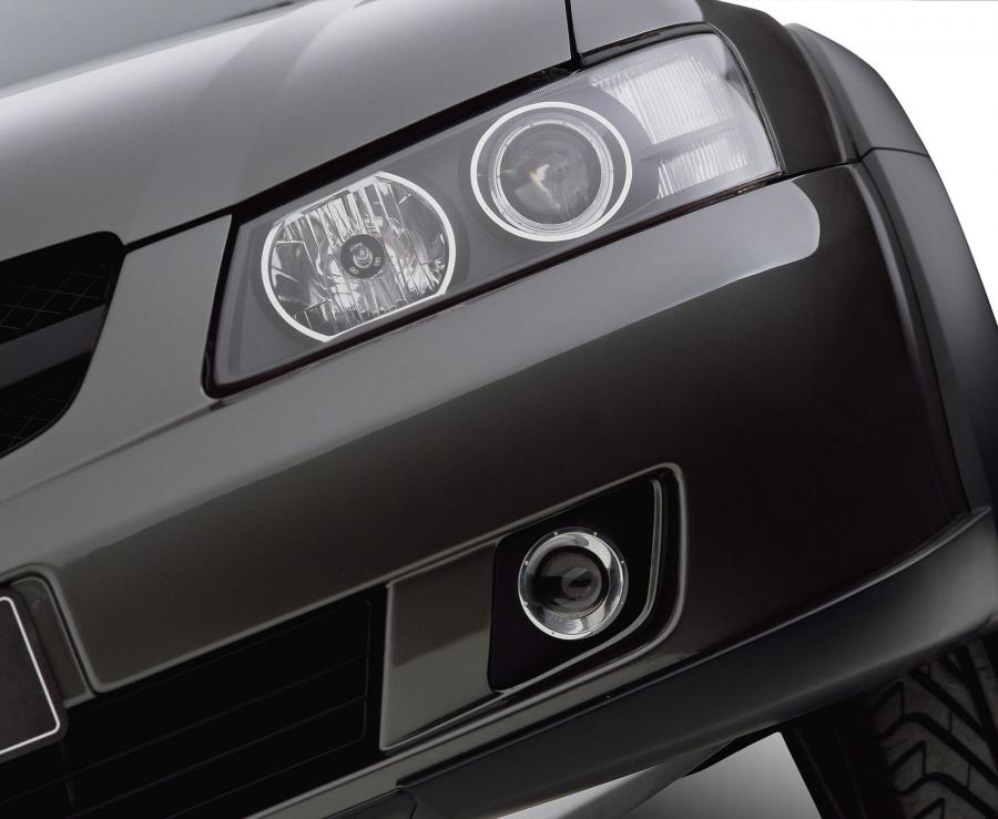  Holden Cross 8 Concept 2002 года  (фото 3 из 14)